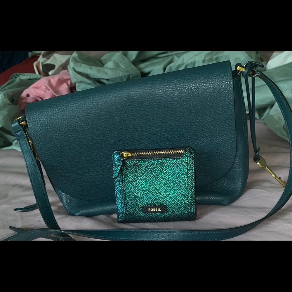 Deep Teal Fossil Crossbody with matching wallet
